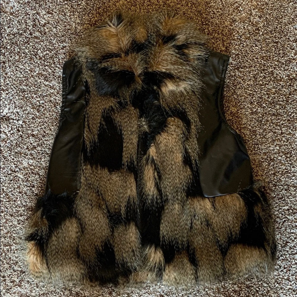 Women’s faux fur vest